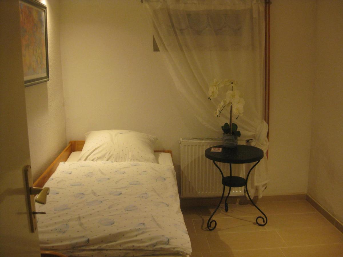 Main-Kinzig Gaestewohnung Hasselroth Kültér fotó